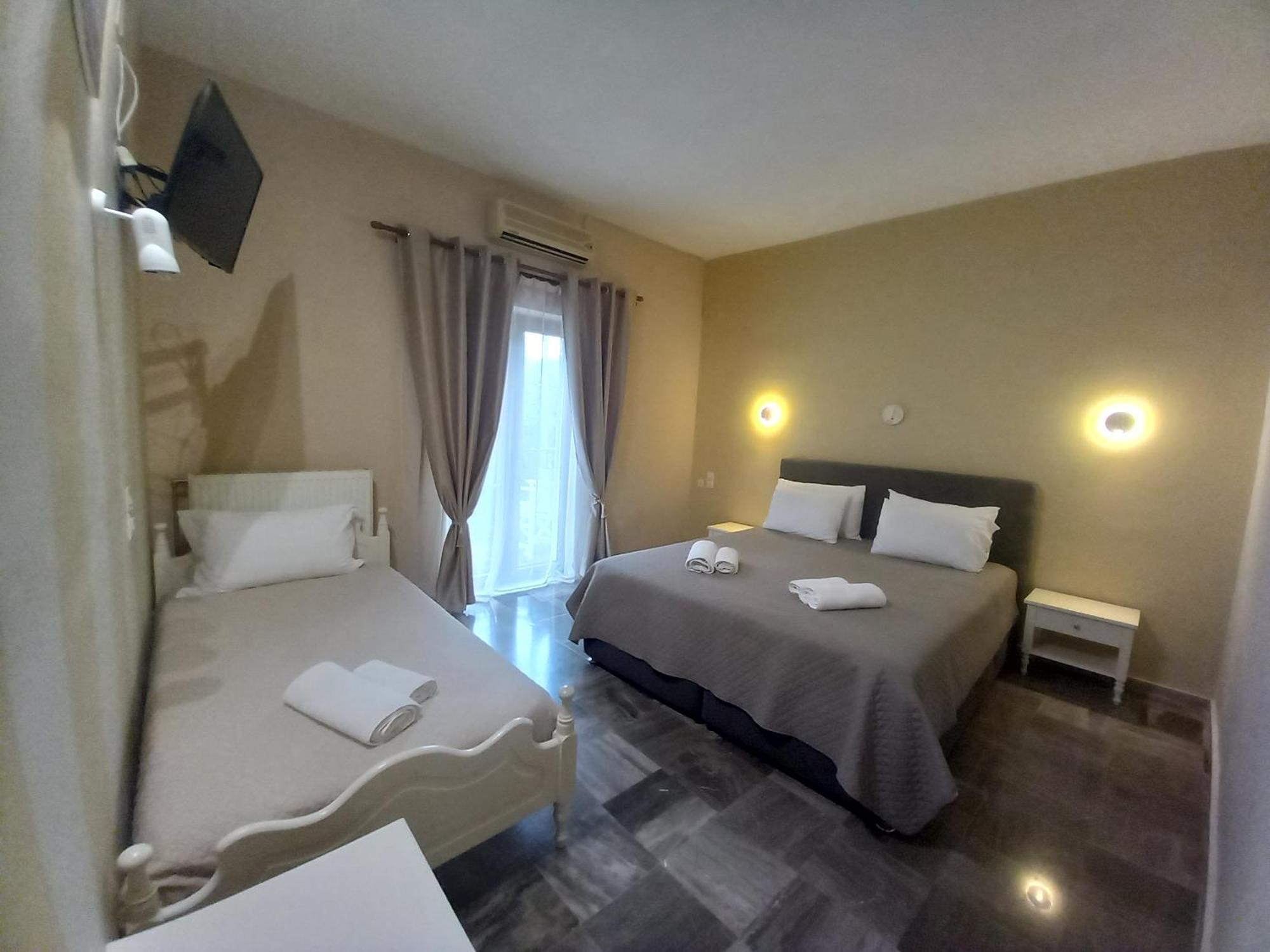 Hermes Hotel Митимна Экстерьер фото