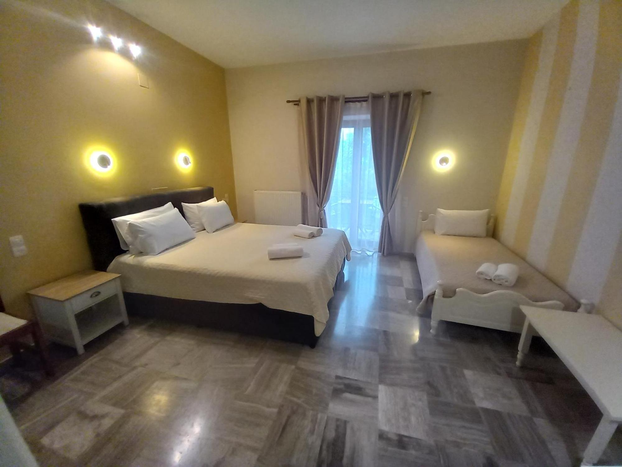 Hermes Hotel Митимна Экстерьер фото