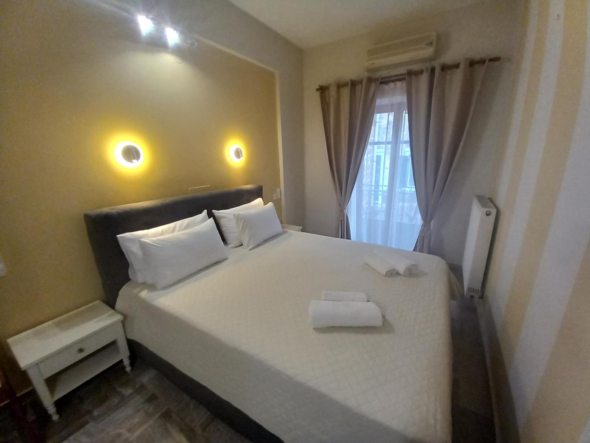 Hermes Hotel Митимна Экстерьер фото