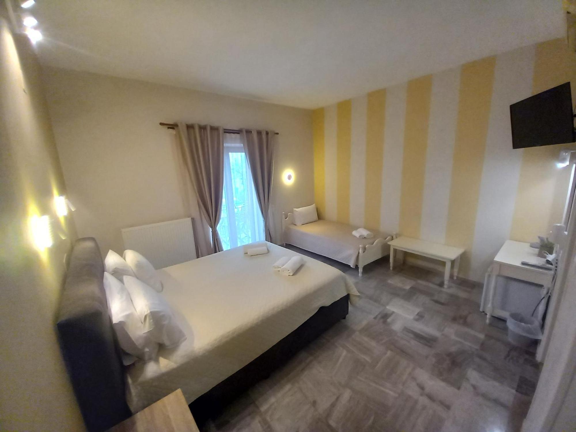 Hermes Hotel Митимна Экстерьер фото